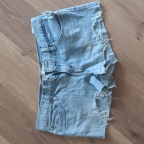 Levi's denim shorts - Picture 1 of 4